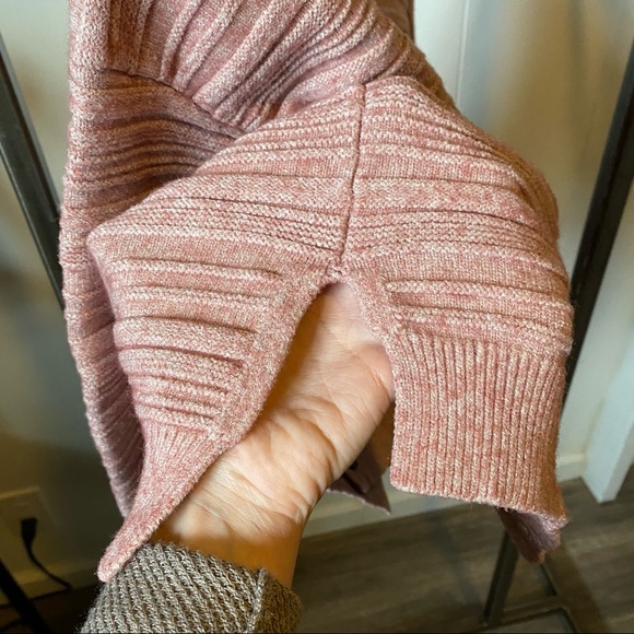 The Korner • Pink Ribbed Wool Cardigan - Picture 6 of 7